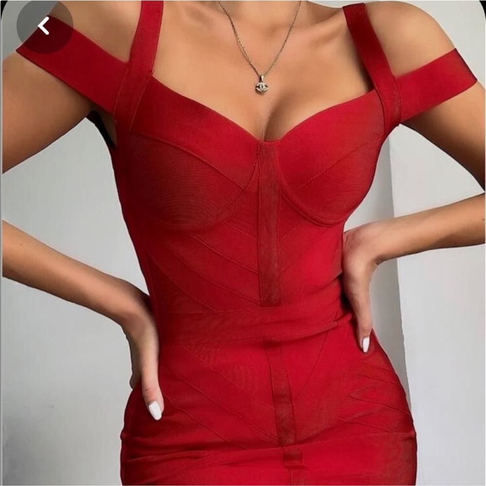 ❌SOLD❌House of CB red bodycon dress size XS